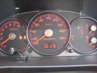 2004 Honda Stream Pictures