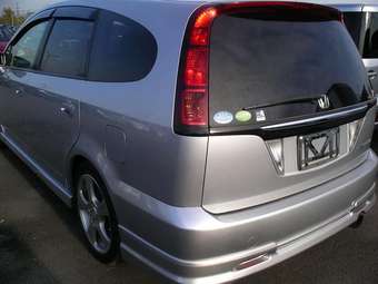 2004 Honda Stream Pictures