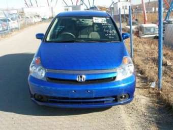 2004 Honda Stream Pictures