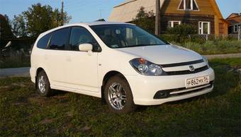 2004 Honda Stream Pictures