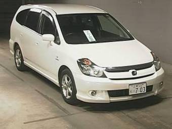2004 Honda Stream Pictures