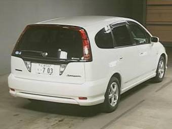 2004 Honda Stream Photos