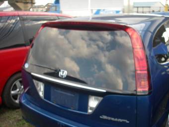 2004 Honda Stream Images