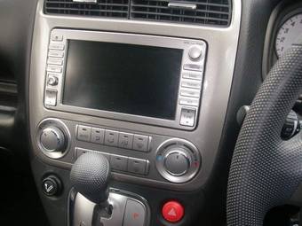 2004 Honda Stream Pics