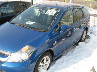 2004 Honda Stream Photos