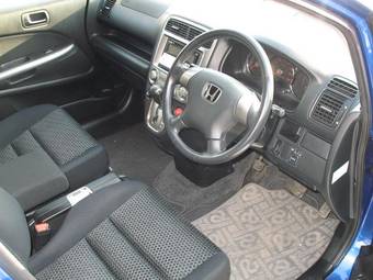 2004 Honda Stream Photos