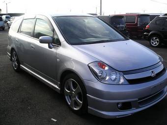 2004 Honda Stream Pictures