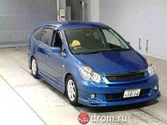 2004 Honda Stream Photos