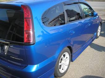 2004 Honda Stream Pictures