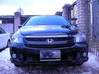 2004 Honda Stream Photos