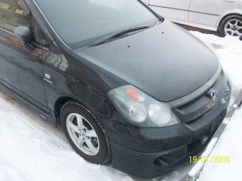 2004 Honda Stream Photos