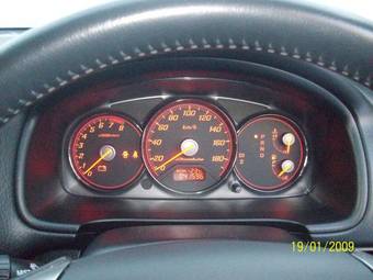 2004 Honda Stream Pics