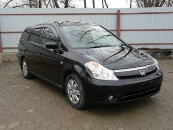 2004 Honda Stream Photos