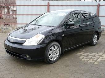 2004 Honda Stream Pictures