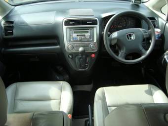 2004 Honda Stream Photos