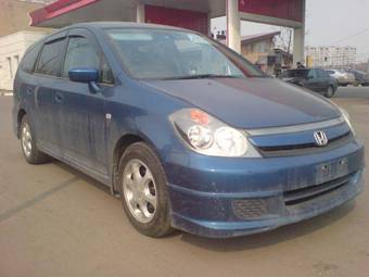 2004 Honda Stream Photos