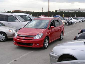 2004 Honda Stream Photos