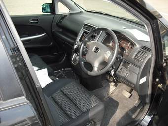 2004 Honda Stream Wallpapers