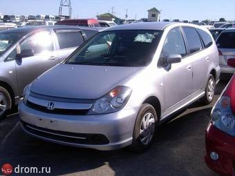 2004 Honda Stream Pictures