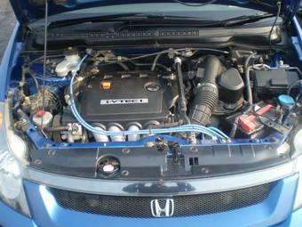 2004 Honda Stream Pictures