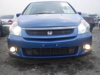 2004 Honda Stream Photos