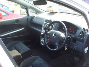 2004 Honda Stream Pictures