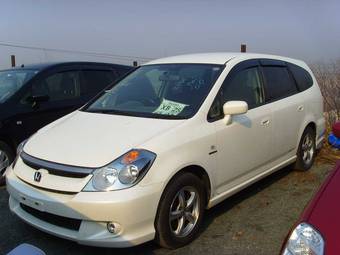 2004 Honda Stream Pictures