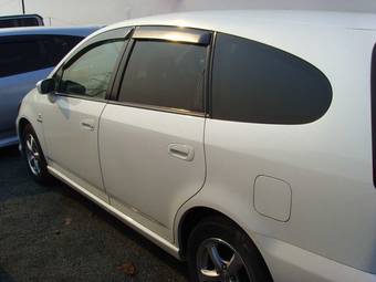2004 Honda Stream Wallpapers