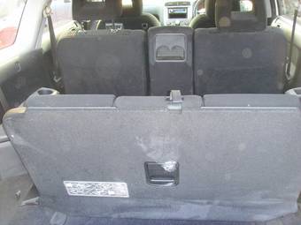 2004 Honda Stream Images