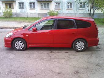 2004 Honda Stream Pictures