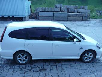 2004 Honda Stream Photos