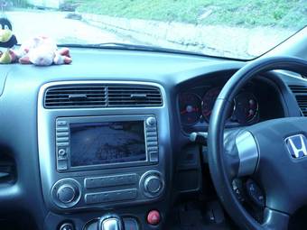 2004 Honda Stream Pictures