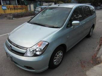 2004 Honda Stream Pictures