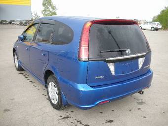 2004 Honda Stream Pictures