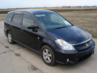 2004 Honda Stream Pictures