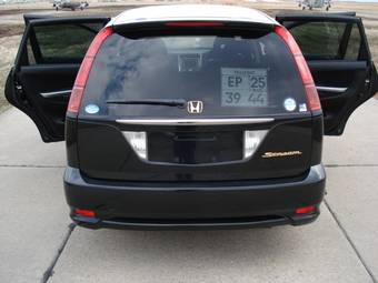 2004 Honda Stream Wallpapers