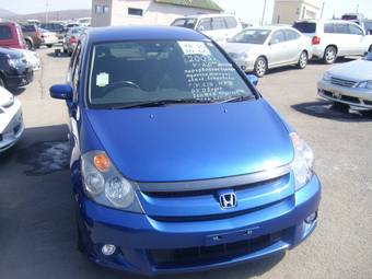 2004 Honda Stream Photos