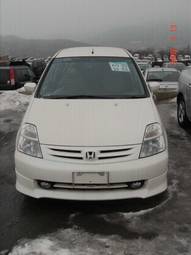 2004 Honda Stream Photos