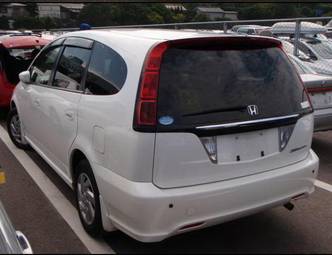 2004 Honda Stream Photos