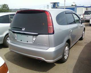 2004 Honda Stream Photos