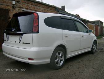 2004 Honda Stream Photos