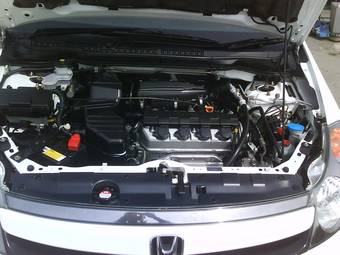 2004 Honda Stream Photos