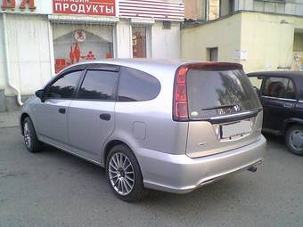 2004 Honda Stream Photos