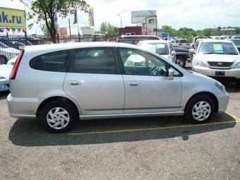 2004 Honda Stream Pictures