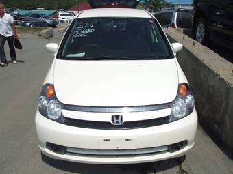 2004 Honda Stream Pictures