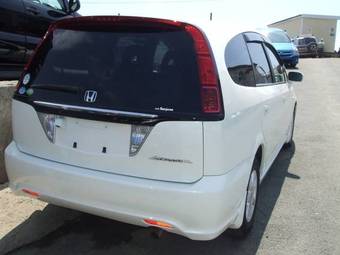 2004 Honda Stream Photos