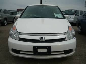 2004 Honda Stream Photos