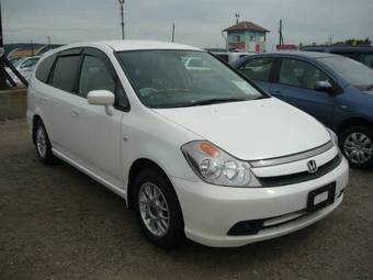 2004 Honda Stream Pictures