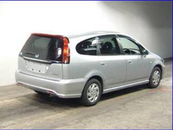 2004 Honda Stream Photos