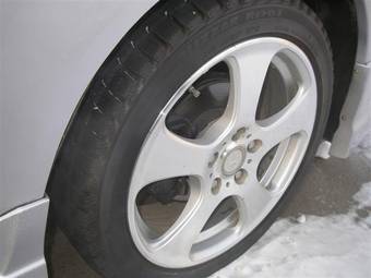 2004 Honda Stream Pics